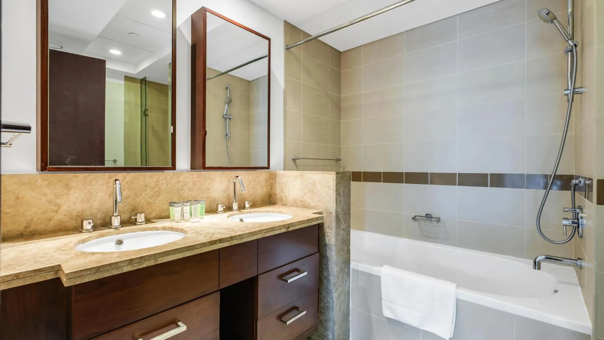 Bellavista - 1 Bedroom Apartment - 29 Boulevard Dubai United Arab Emirates